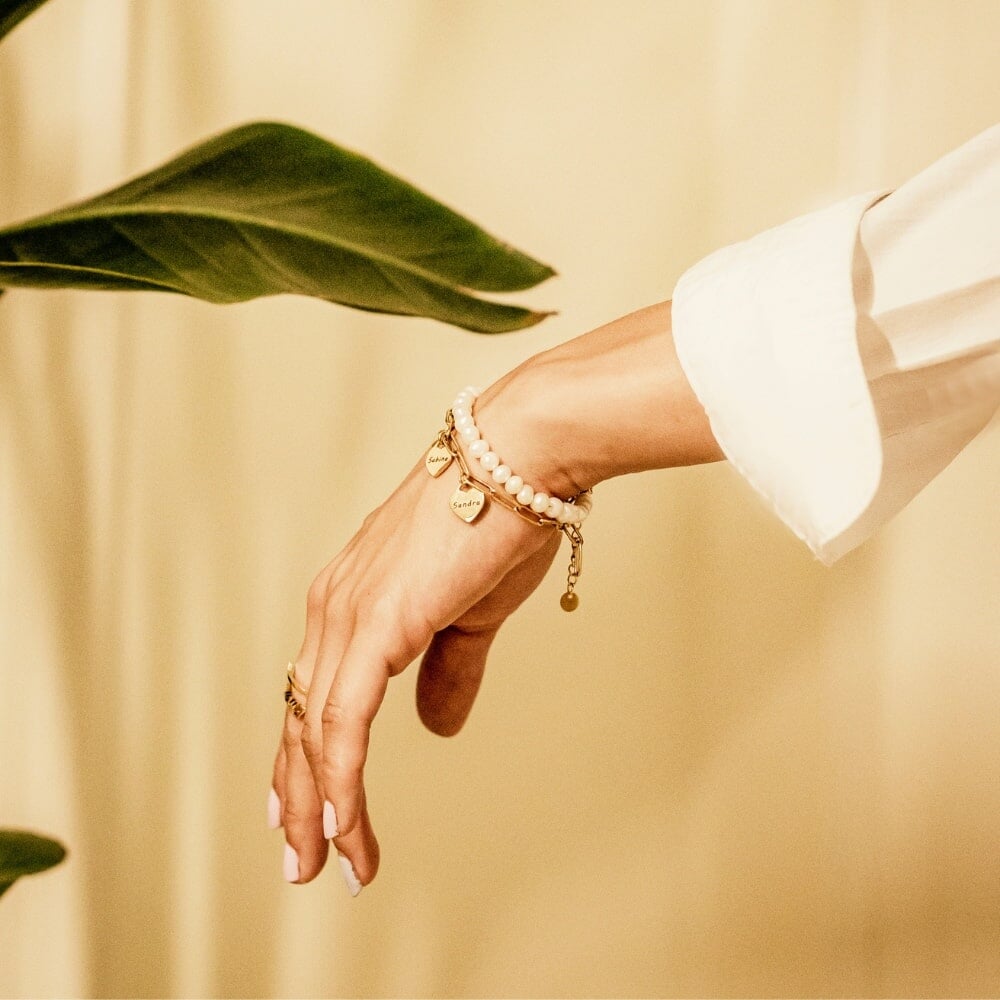 Pulsera con colgantes corazón personalizados
