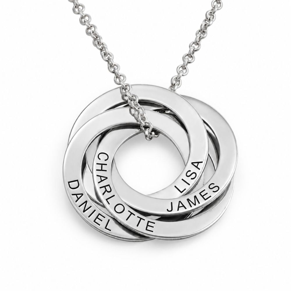 Collar con círculos de nombre personalizados