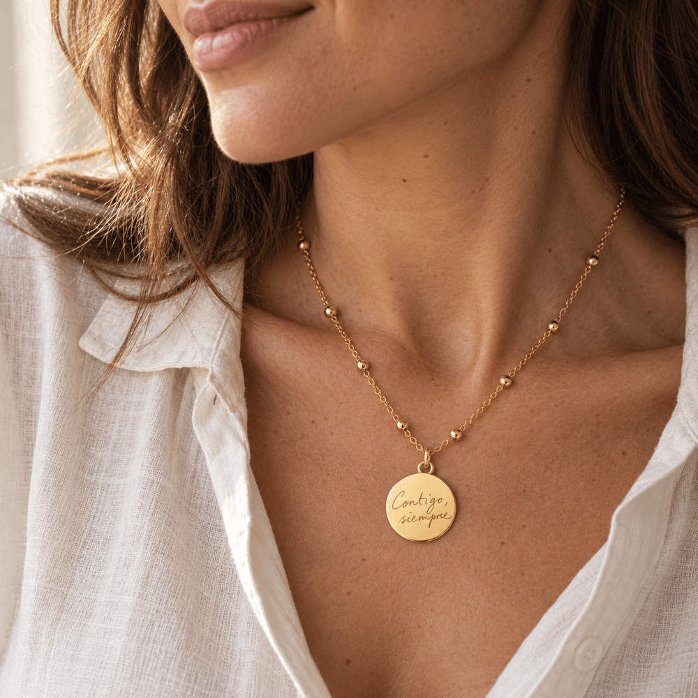 Collar con dibujo – Colgante redondo con grabado de diamante